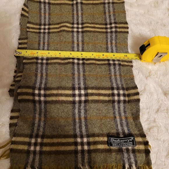 Burberry scarf - Picture 2 of 5